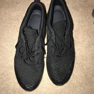 Men’s Nike Roshe size 11.5